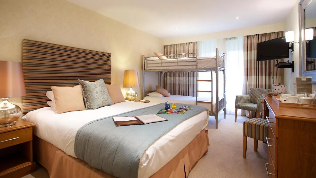 Marwell Hotel Winchester South 3*,